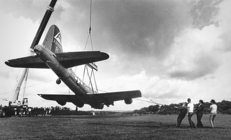 V USA se zřítil historický bombardér, sedm mrtvých. Archivní snímky bombardéru.