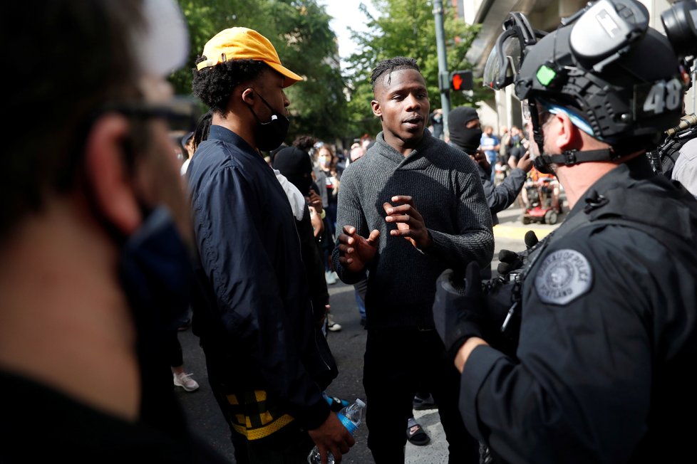 V USA pokračovaly demonstrace, hořelo i u Bílého domu. (01.06.2020)