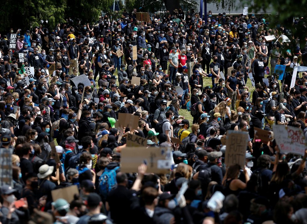 V Minneapolis nadále pokračují protesty kvůli zabití George Floyda (8. 06. 2020).