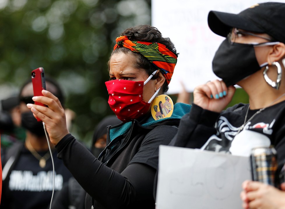 V Minneapolis nadále pokračují protesty kvůli zabití George Floyda, (08.06.2020).