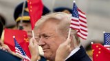 Trump hřímá: „Chtějí nás dál okrádat.“ Čína prý doufá v jeho konec v Bílém domě