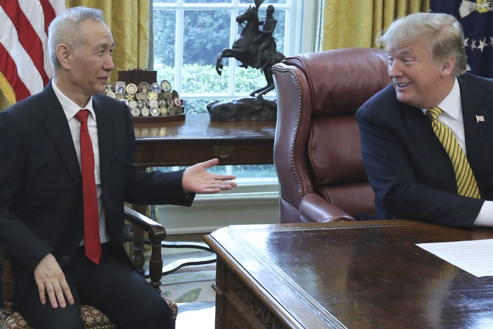 Americký prezident Donald Trump jednal s čínským vicepremiérem Liouem o konci obchodní války mezi Čínou a USA, (5.04.2019).