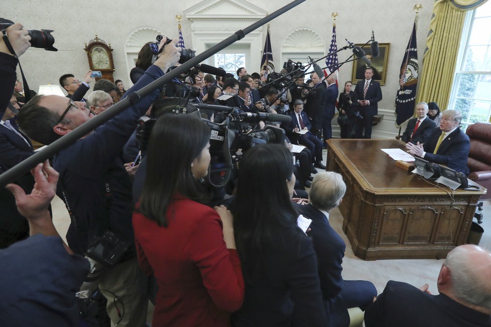 Americký prezident Donald Trump jednal s čínským vicepremiérem Liouem o konci obchodní války mezi Čínou a USA, (5.04.2019).