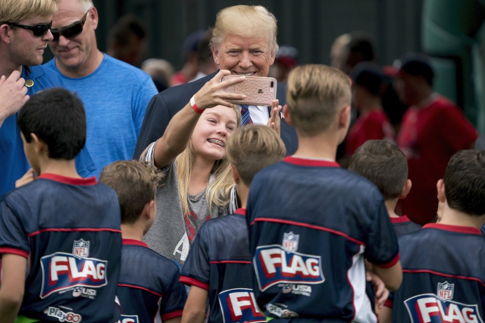 Prezident Trump v Bílém domě oslavil Den sportu a fitness.