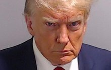 Historická fotka Donalda Trumpa: Exprezident jako kriminálník