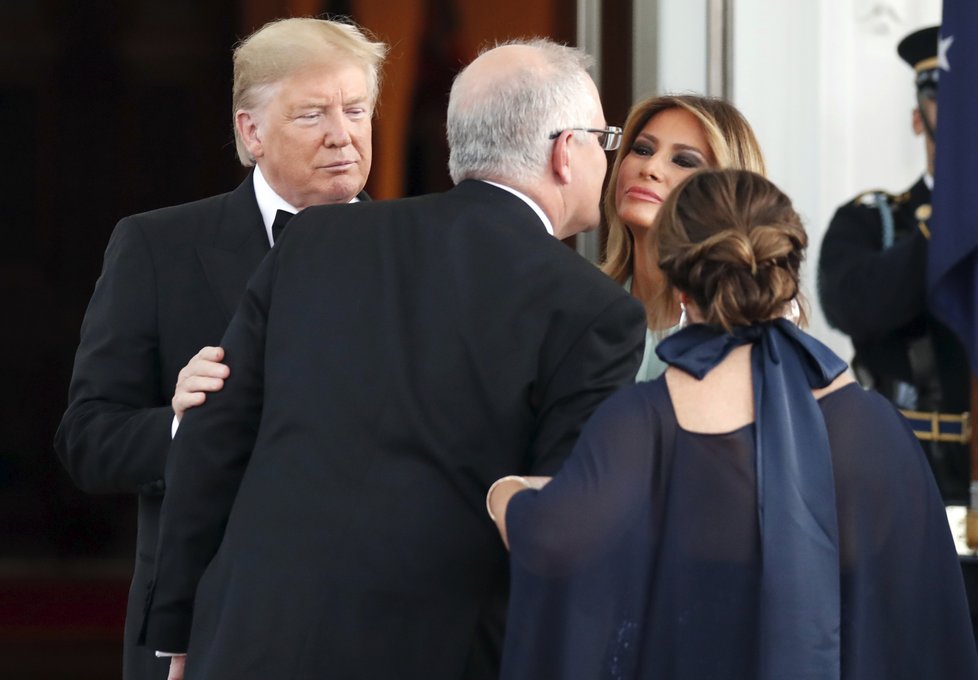 Prezident USA Donald Trump s manželkou Melanií hostili australského premiéra Scotta Morrisona s manželkou Jenny.