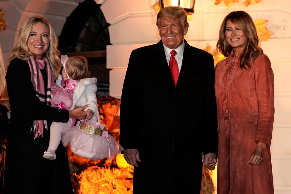 Prezident USA Donald Trump s manželkou Melanií během oslav Halloweenu, (26.10.2020).