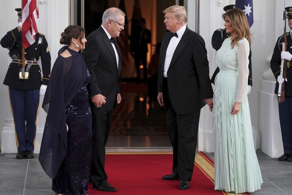 Prezident USA Donald Trump s manželkou Melanií hostil australského premiéra s manželkou Jenny.