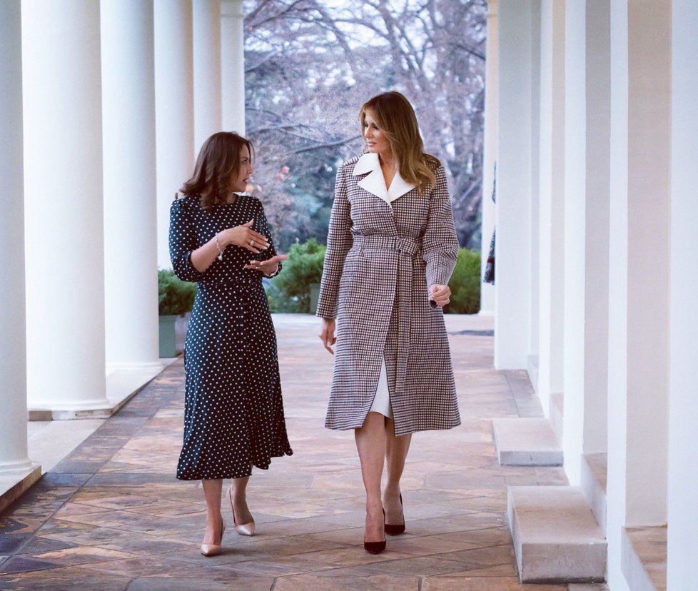 První dáma USA Melania Trumpová s první dámou Guatemaly Patricií Moralesovou