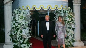 Americký exprezident Donald Trump s manželkou Melanií.
