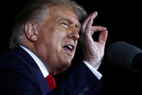 Trump dlouhá léta neplatil daně z příjmu, tvrdí list. „Totální fake news,“ brání se prezident