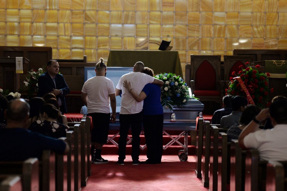 Pohřeb Leonarda Campose Jr., který byl jednou z 22 obětí masakru v El Pasu. (9.8.2019)