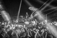 Čtyři mrtví na slavném festivalu: Otrava a záhadné úmrtí ženy!