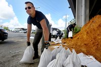 Hurikán Florence může být nejničivější za desítky let. Milion Američanů už evakuují