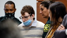 Proces s Nicolasem Cruzem, který ve škole na Floridě zastřelil 17 lidí (13.10.2022)