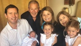 Exprezident George Bush mladší s rodinou.