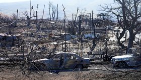 Obraz zkázy na Havaji: Potvrzených obětí požárů je už 96, stovky lidí se stále pohřešují