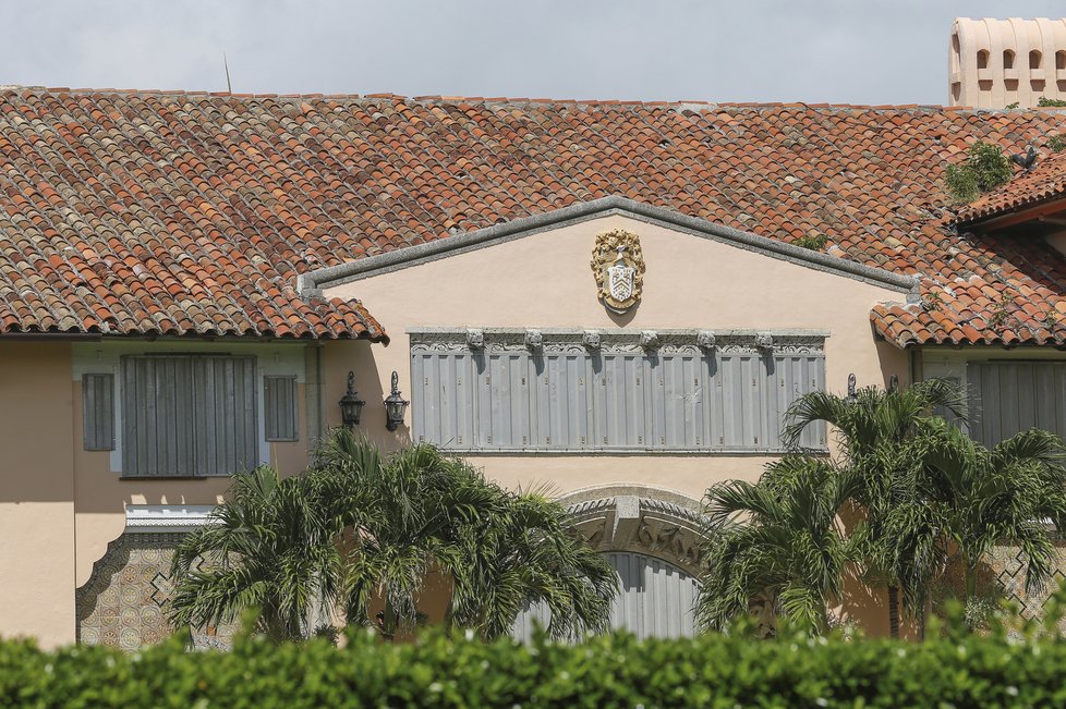 Floridské sídlo Mar-a-Lago prezidenta Trumpa je připravené a zásah hurikánu Dorian.