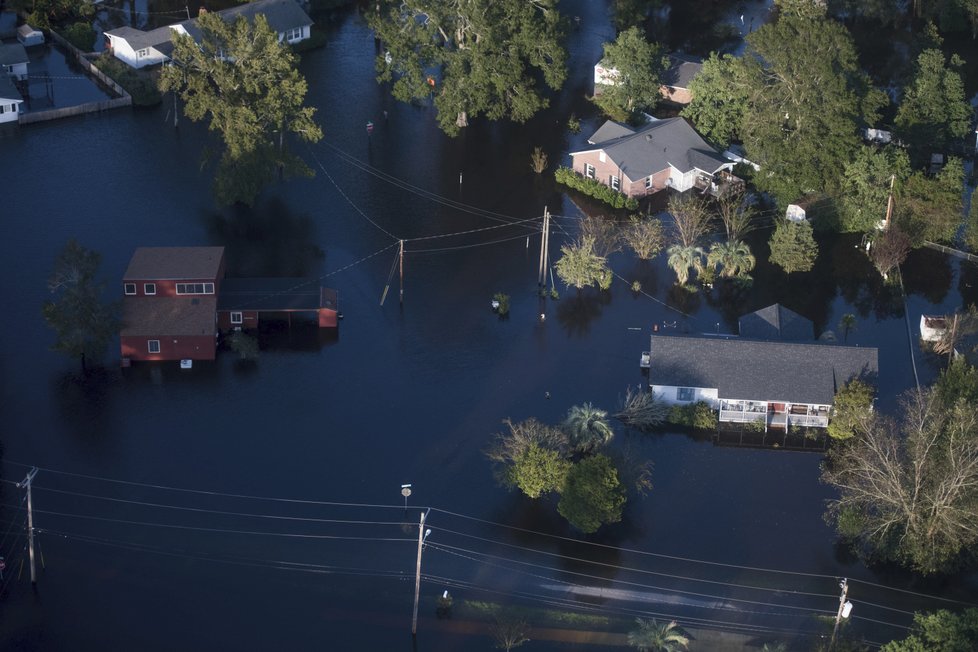 Hurikán Florence s sebou přinesl ničivé záplavy, (18.09.2018).