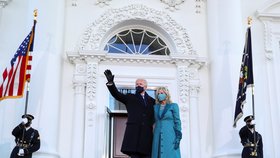 První pár USA Joe a Jill Bidenovi v Bílém domě, (20.01.2021). 