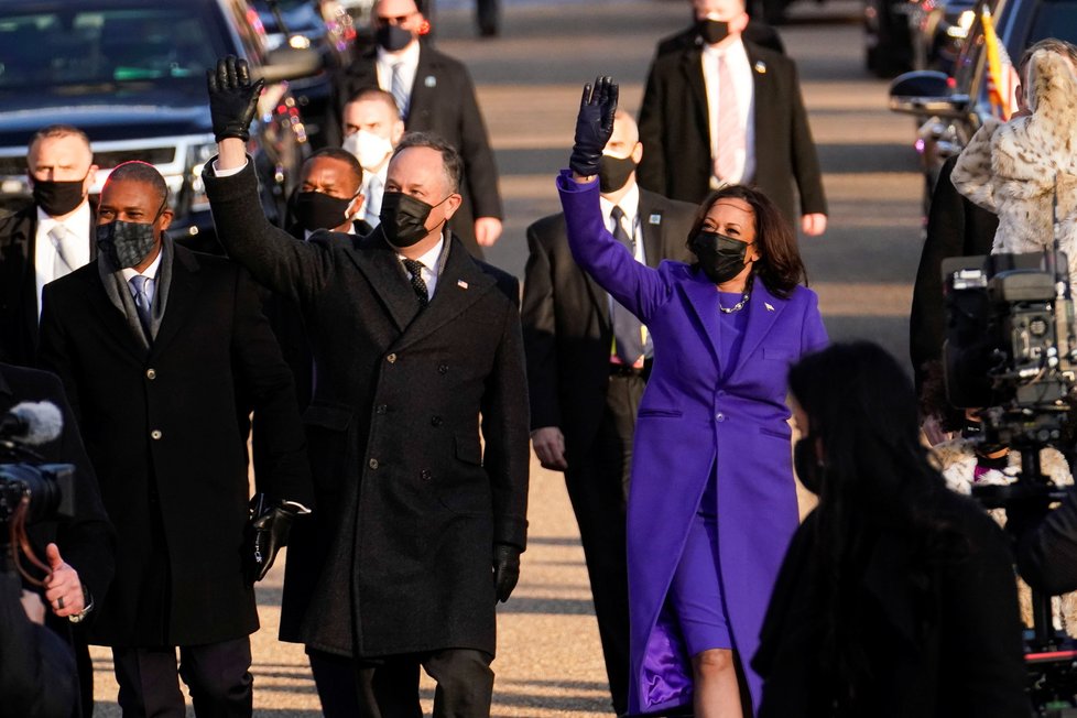 Viceprezidentka Kamala Harrisová na cestě do Bílého domu, (20.01.2021).