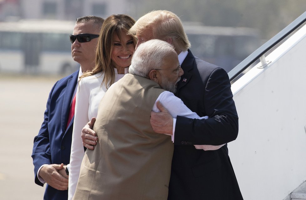 Americký prezident Donald Trump s manželkou Melanií zahájil návštěvu v Indii, (24.02.2020). Na snímku s indickým premiérem Módím.