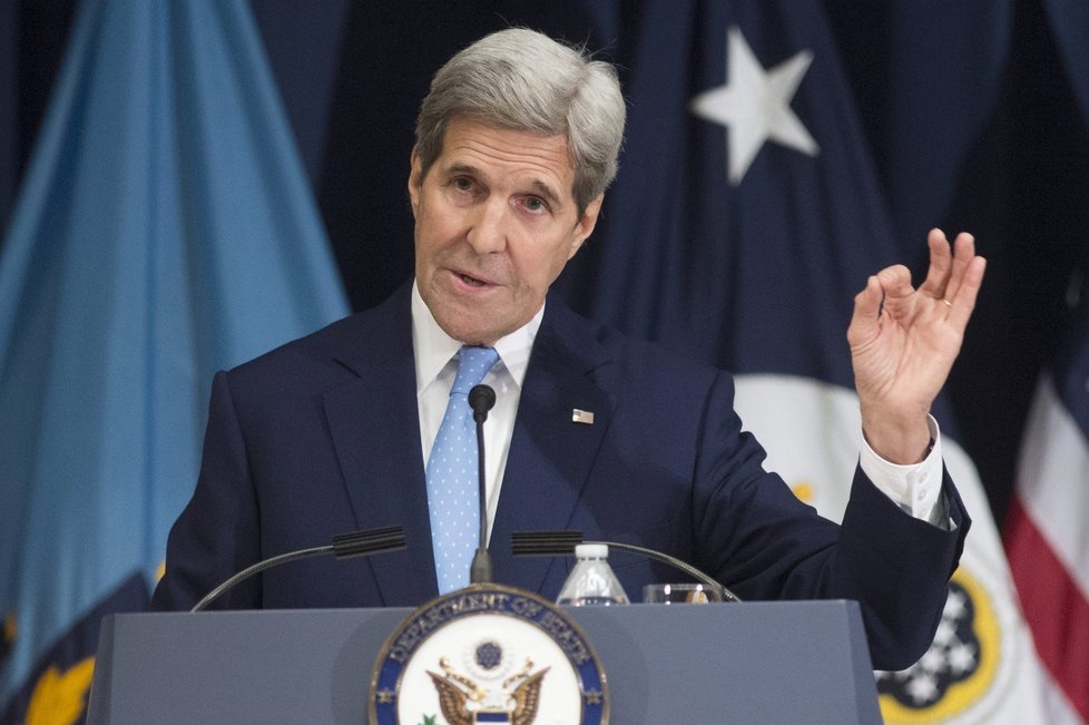 Americký ministr zahraničí John Kerry měl kvůli hrozícímu mezinárodnímu skandálu plno práce.