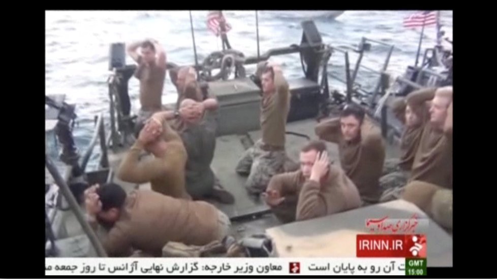 Roztržka mezi USA a Íránem: Íránci v roce 2016 zadrželi americké námořníky, kteří pronikli do jejich výsostných vod