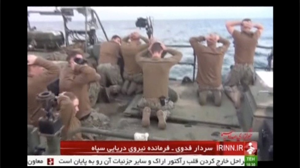 Roztržka mezi USA a Íránem: Íránci v roce 2016 zadrželi americké námořníky, kteří pronikli do jejich výsostných vod