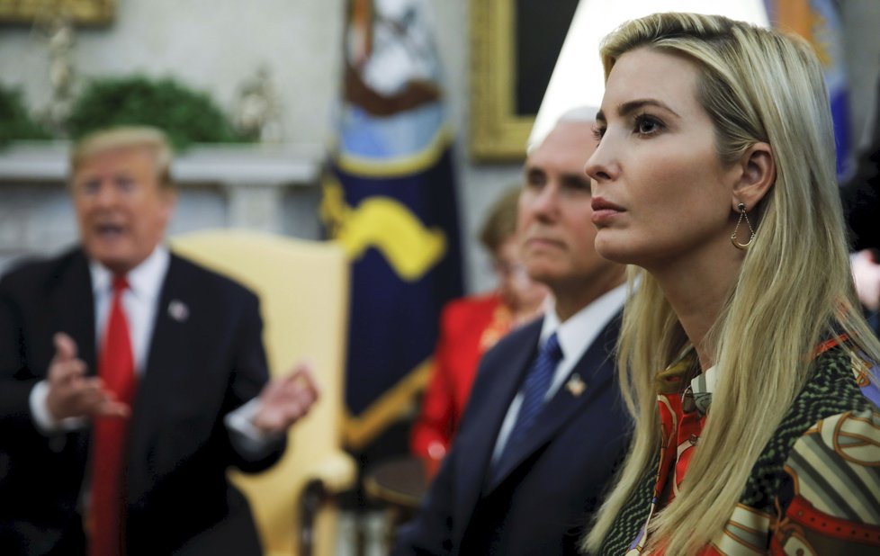 Ivanka Trumpová působí jako nejbližší poradkyně prezidenta Donalda Trumpa. Otec jí zařídil nejvyšší bezpečnostní prověrku.