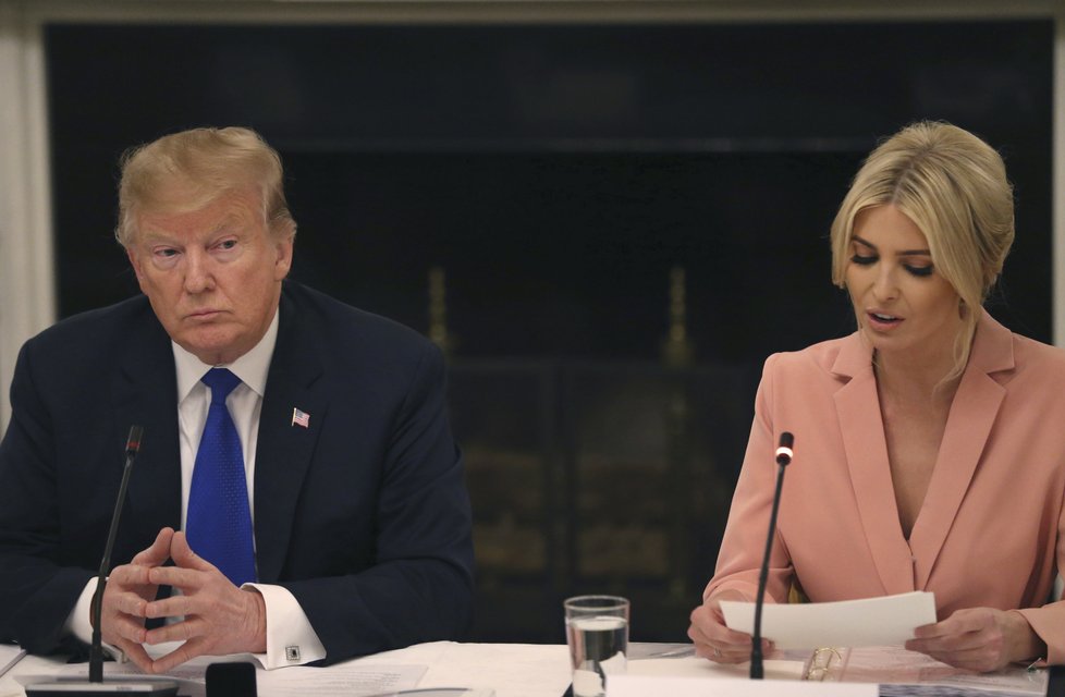 Ivanka Trumpová působí jako nejbližší poradkyně prezidenta Donalda Trumpa. Otec jí zařídil nejvyšší bezpečnostní prověrku.