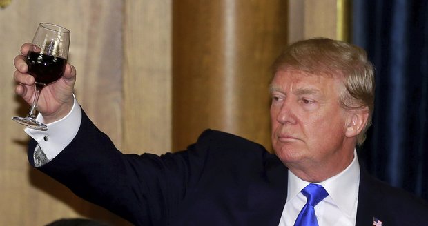 Abstinent Trump: V životě jsem neměl pivo. Kdybych pil, byla by to katastrofa