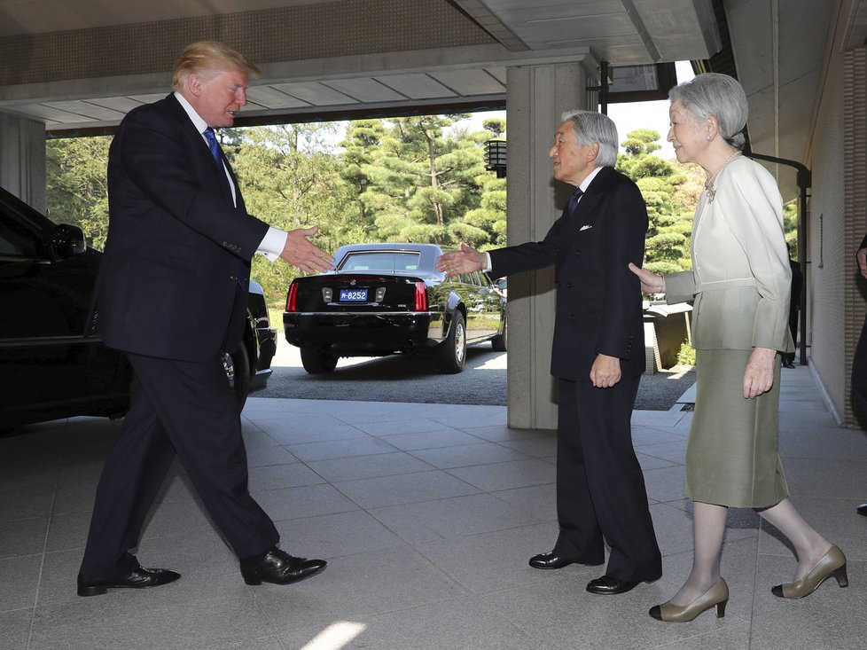 Donald Trump s manželkou Melanií na oficiální návštěvě Japonska.