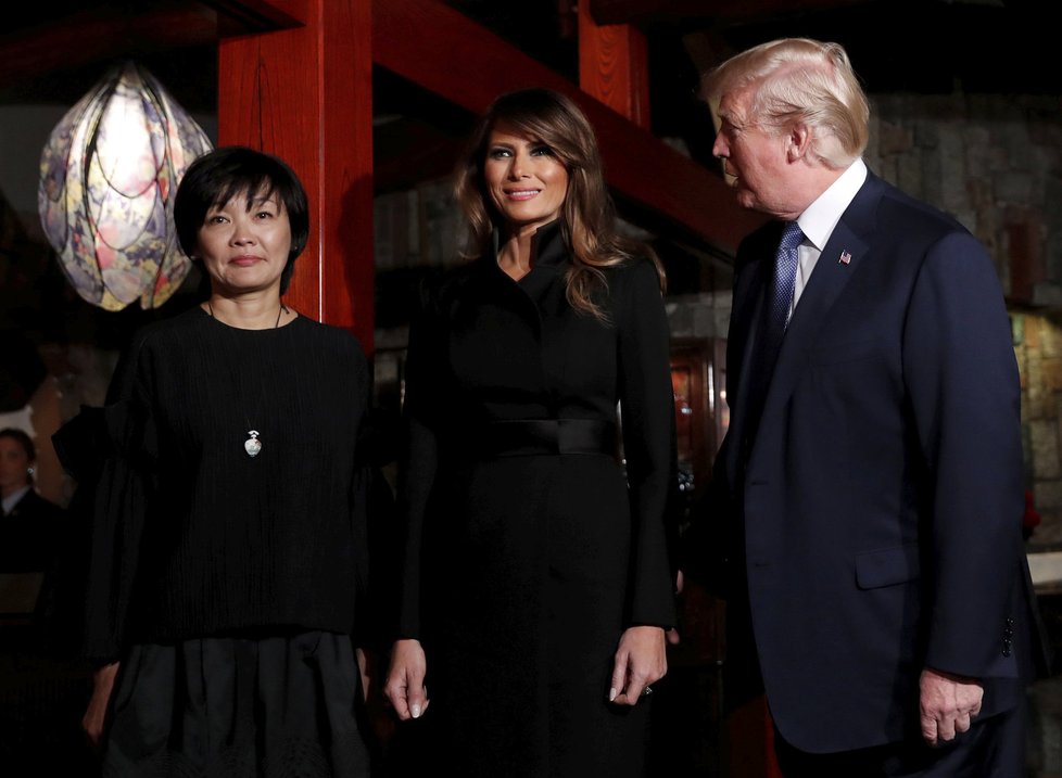 Donald Trump s manželkou Melanií na oficiální návštěvě Japonska.