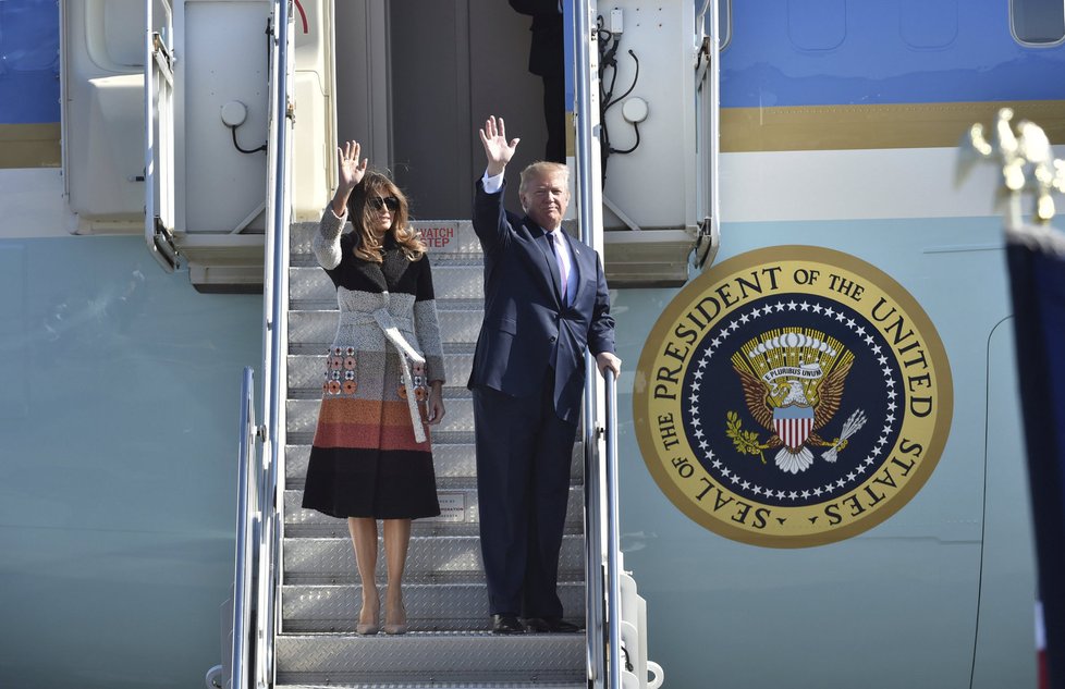 Donald Trump s manželkou Melanií na oficiální návštěvě Japonska.