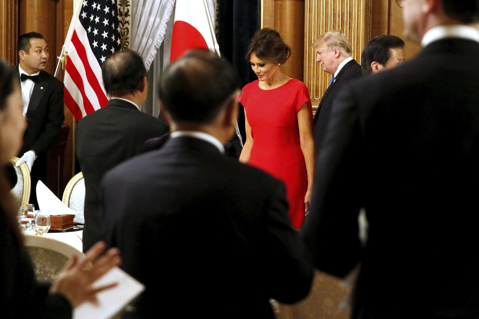 Donald Trump s manželkou Melanií na oficiální návštěvě Japonska.