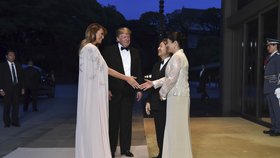 Prezident USA Trump se s manželkou účastnil banketu, který jim uspořádal japonský císař Naruhito.