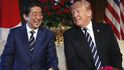 Americký prezident Donald Trump a japonský premiér Šinzó Abe.