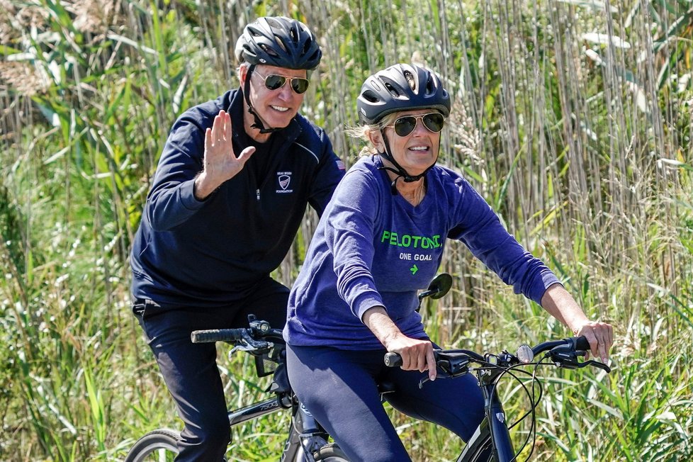 První dáma USA Jill Bidenová a prezident Joe Biden jsou vášniví cyklisti.