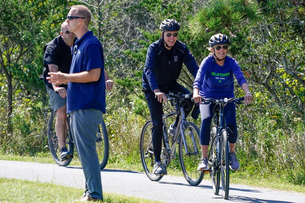 První dáma USA Jill Bidenová a prezident Joe Biden jsou vášniví cyklisti.