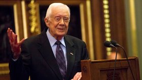 Exprezident USA Jimmy Carter (95) je na svůj věk velmi aktivní.