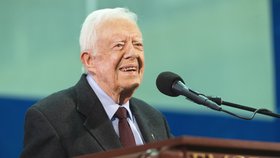 Exprezident USA Jimmy Carter se zranil při pádu, (7. 10. 2019).