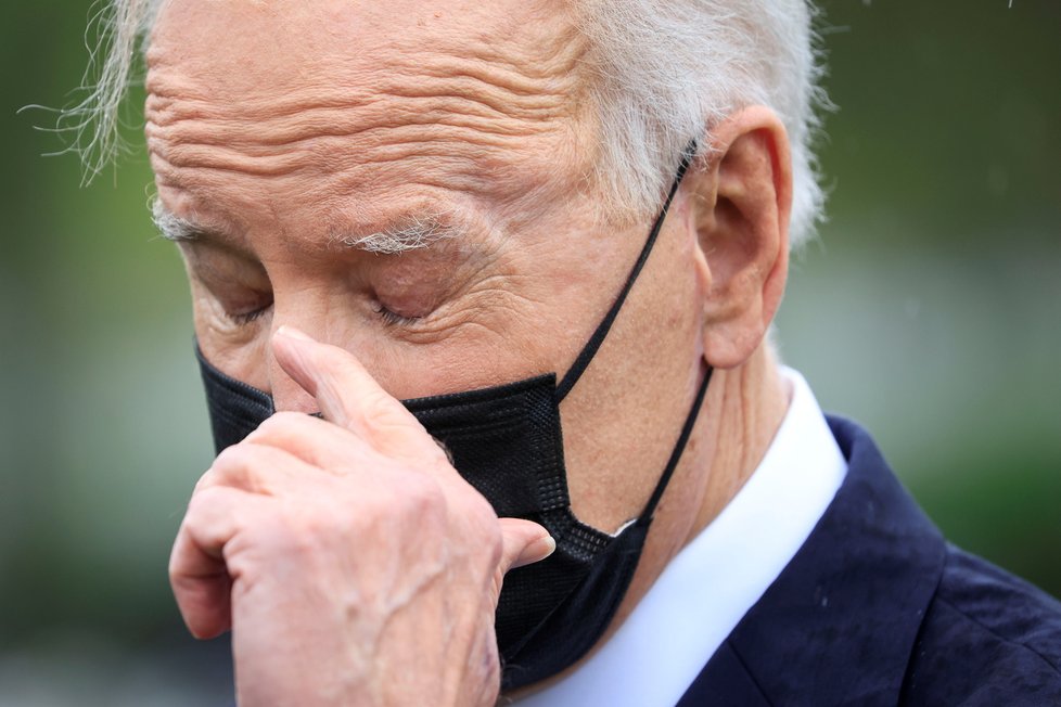 Prezident Spojených států Joe Biden na Arlingtonském národním hřbitovu (14. 4. 2021)