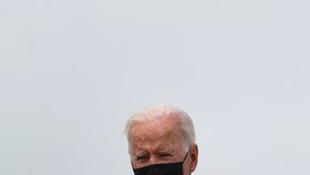 Americký prezident Joe Biden s manželkou Jill uctili památku 13 vojáků zabitých v Afghánistánu.