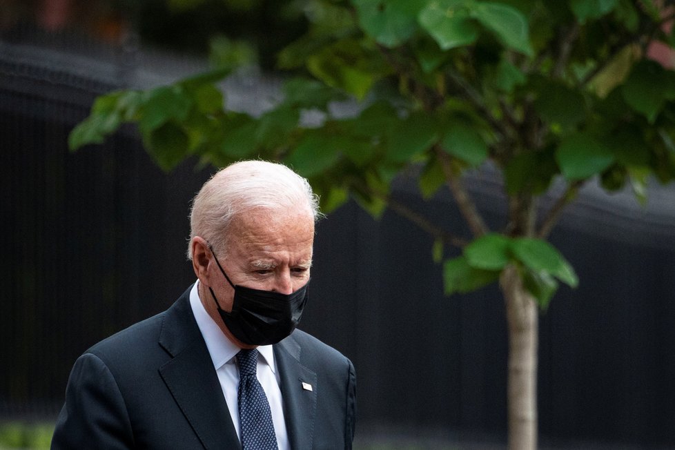 Americký prezident Joe Biden s manželkou Jill uctili památku 13 vojáků zabitých v Afghánistánu. Americký prezident Joe Biden s manželkou Jill uctili památku 13 vojáků zabitých v Afghánistánu.