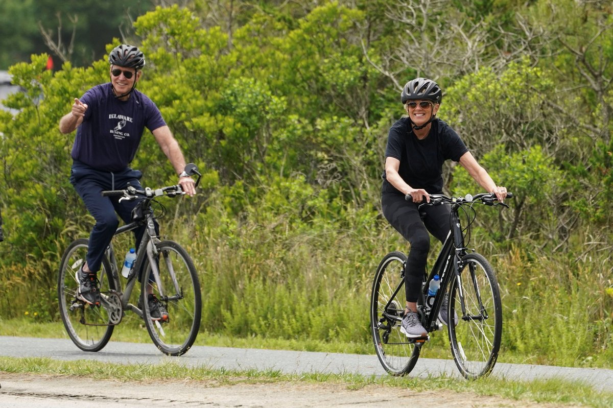 Joe a Jill Bidenovi na dovolenou vyrazí do plážového domku v Delaware.