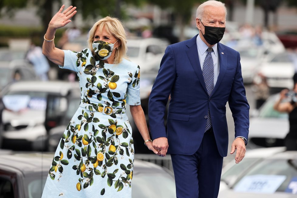 Prezident USA Joe Biden s manželkou Jill. Prezident USA Joe Biden s manželkou Jill.