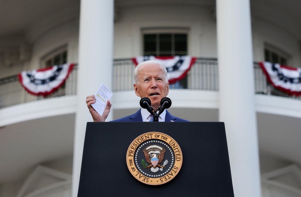 Den nezávislosti v Bílém domě: Prezident Joe Biden slavil s manželkou a rodinou, (4.07.2021).