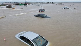 Kalifornie čelí nepřízni počasí: Živly si vyžádaly 5 obětí a rozsáhlou evakuaci