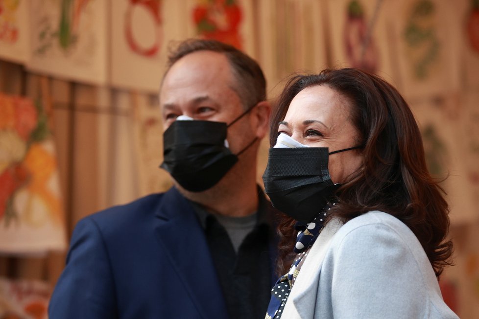Kamala Harrisová s manželem Dougem Emhoffem